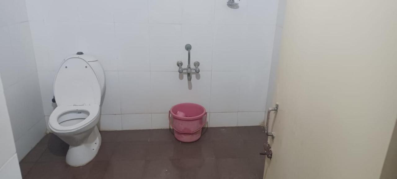 Central Residency Hotel Ченай Екстериор снимка