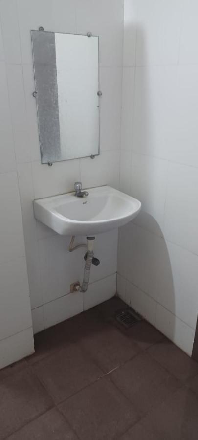 Central Residency Hotel Ченай Екстериор снимка